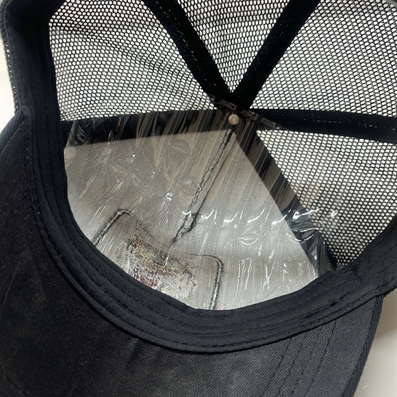 NWOT Black Baseball Cap with Tiger Patch and Adjustable Strap - Picture 4 of 4